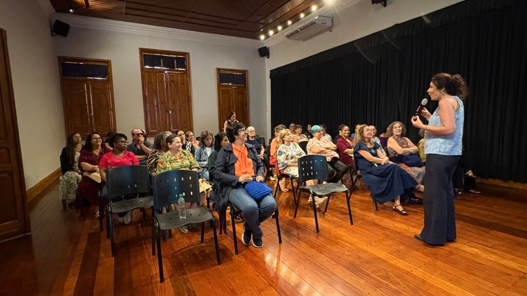 Oficinas do projeto de Artesanato e Cooperação se encerram em Cravinhos