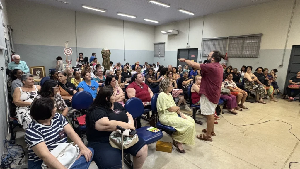 Oficinas de criatividade e gestão fomenta artesanato da região